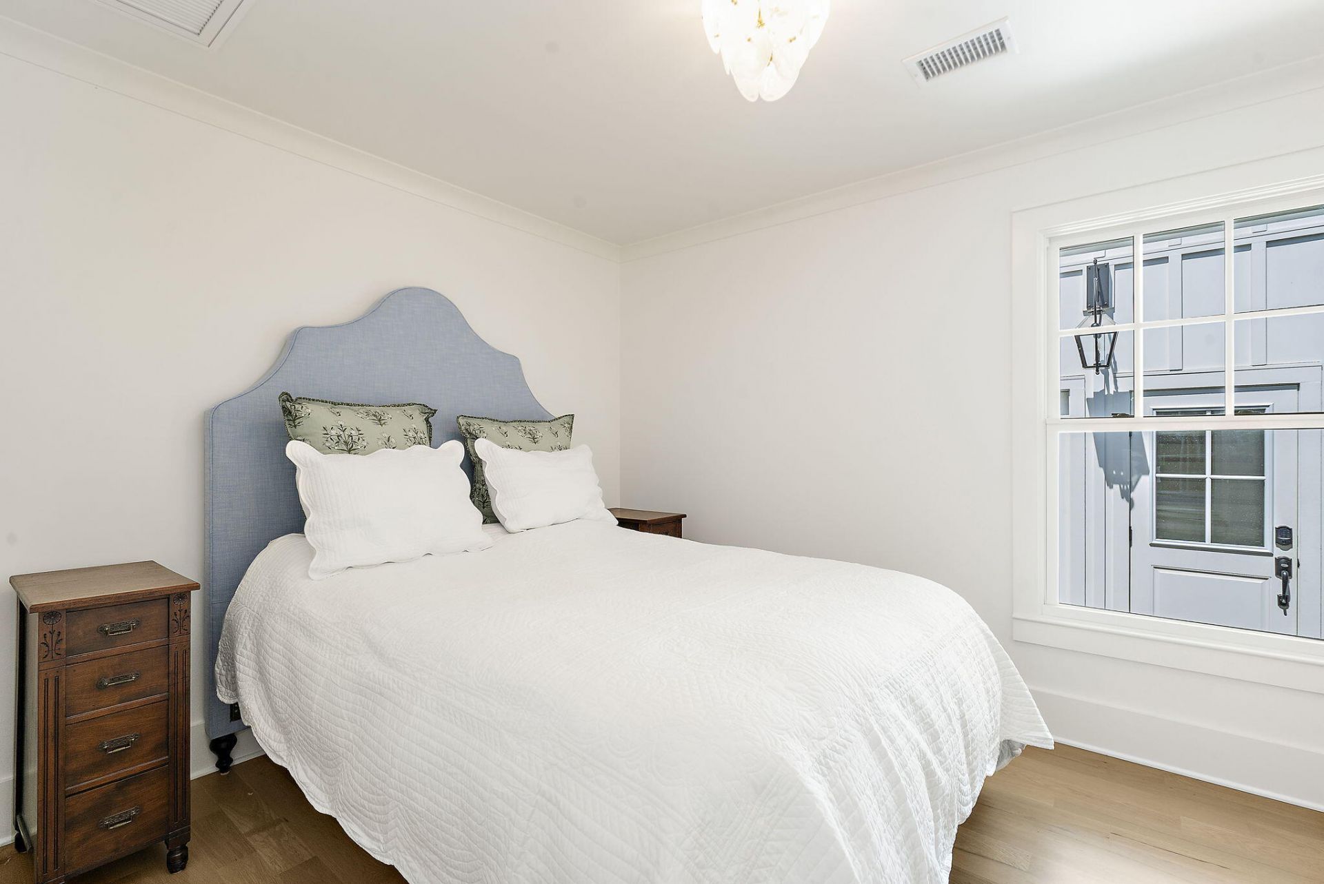115 Freeman Street Photo 43