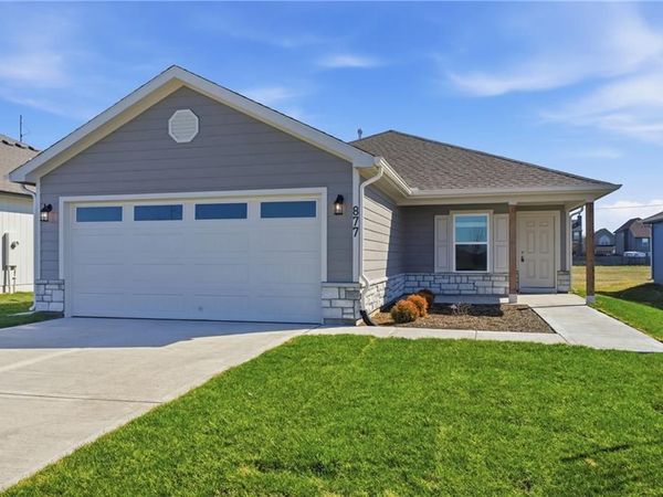 613 W Bluebird Street, Gardner, KS 66030