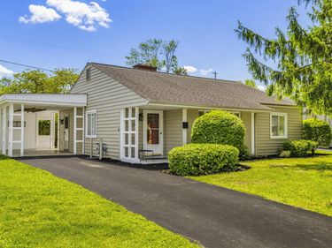 2063 Langham Road, Upper Arlington, OH 43221