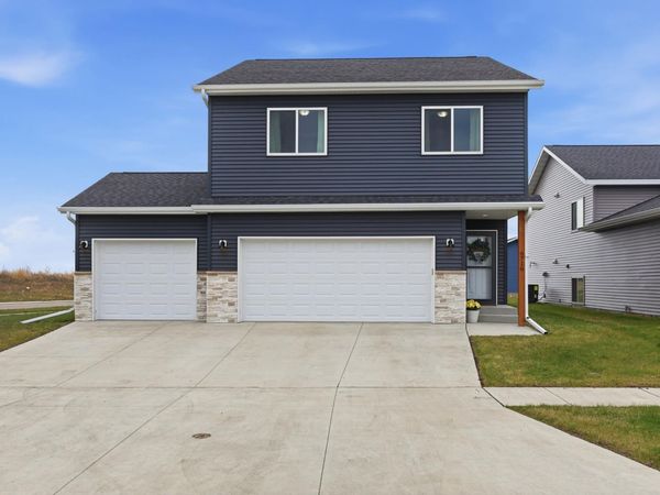 6716 66th Avenue S, Horace, ND 58047