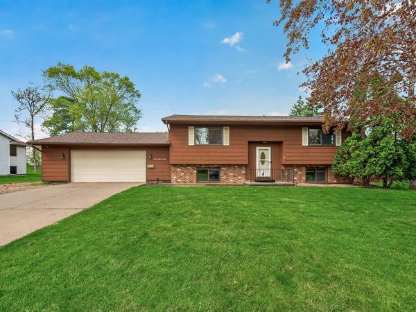 2505 Brenner Street, Roseville, MN 55113