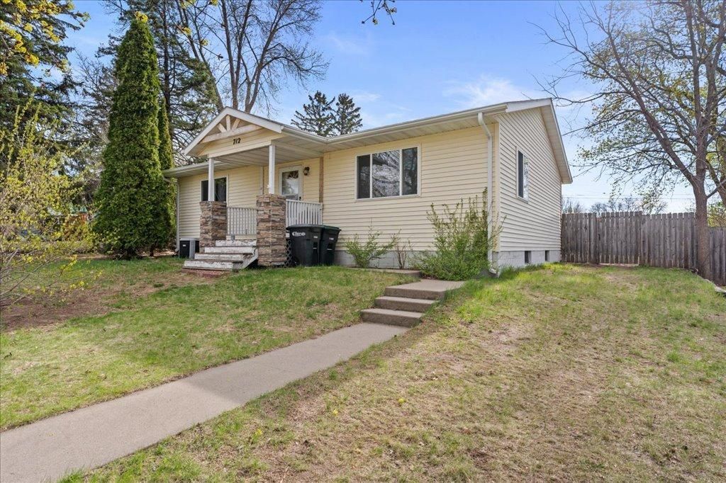 712 8th Street Ne, Little Falls, MN 56345 Main Photo