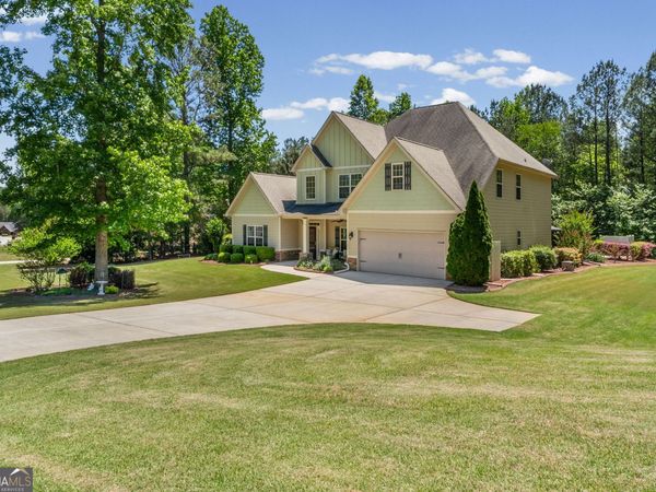 195 Gracie Gardens Court, Newnan, GA 30263
