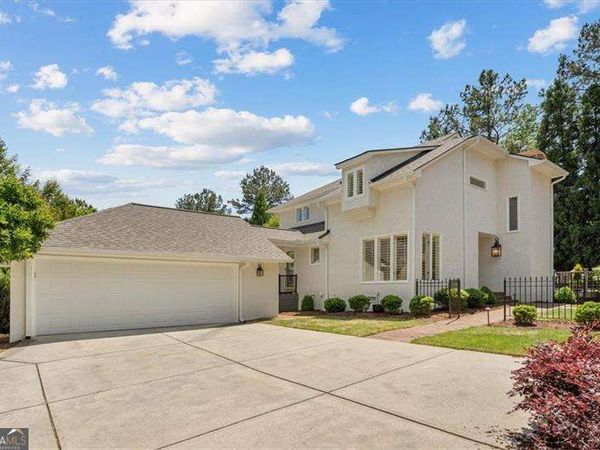 2585 Links End, Roswell, GA 30076