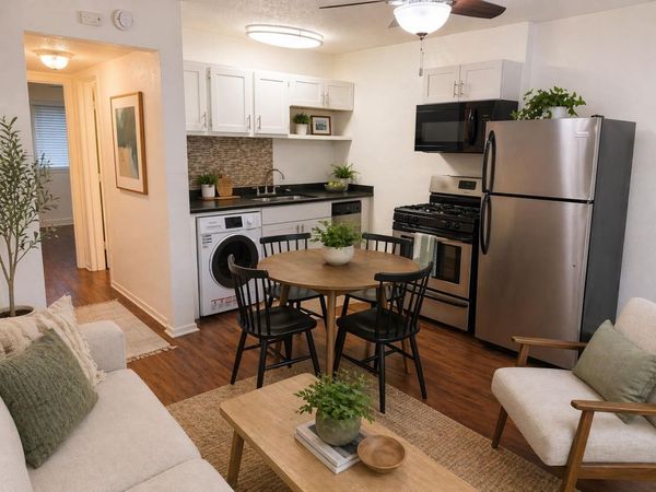 2401 Manor RD, Unit 132A, Austin, TX 78722