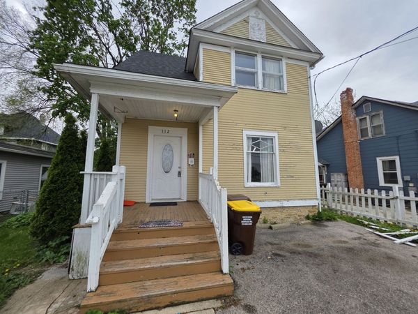 112 W 2nd Street , Belvidere, IL 61008