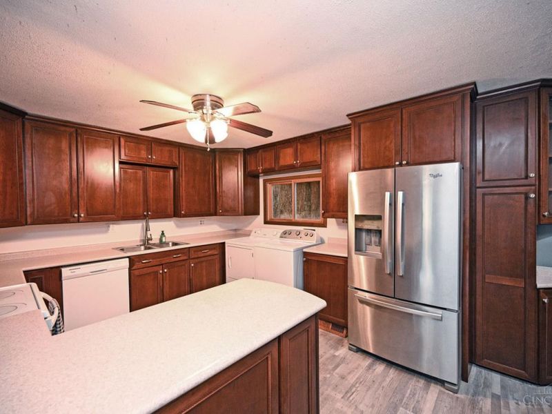 619 Carefree Drive, Union Twp, OH 45244 Photo 6