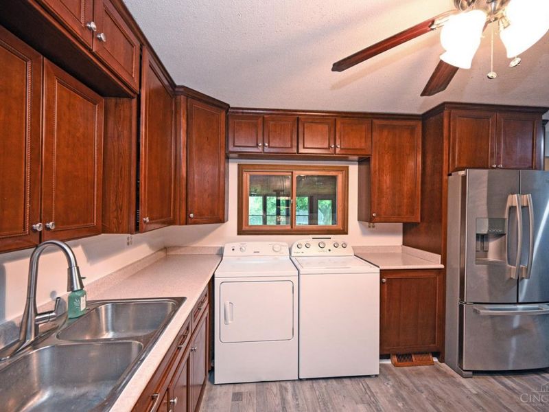 619 Carefree Drive, Union Twp, OH 45244 Photo 7
