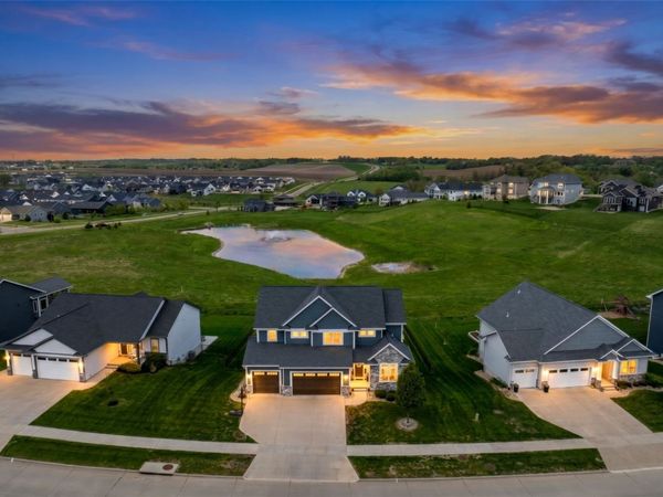 1350 E Tartan Drive, North Liberty, IA 52317