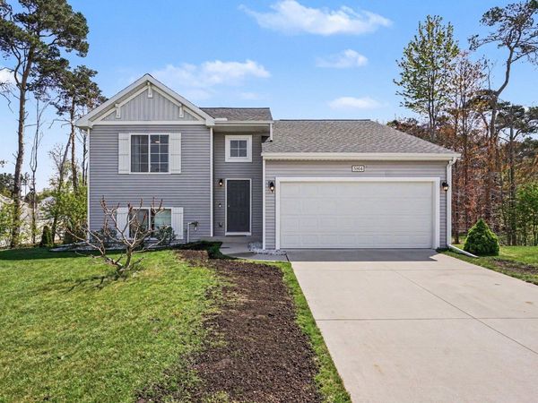 5904 Lucas Lane, Muskegon, MI 49444