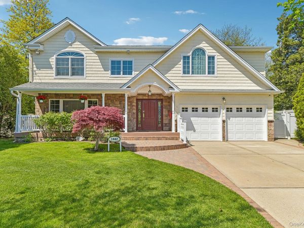 1442 Stevenson Circle , Hewlett, NY 11557