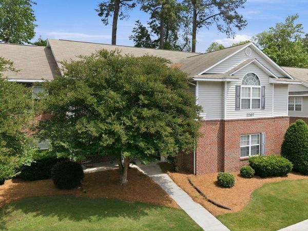 2207 Locksley Woods Drive, Unit G, Greenville, NC 27858