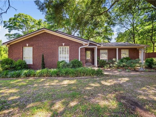6923 Floyd Place , Theodore, AL 36582