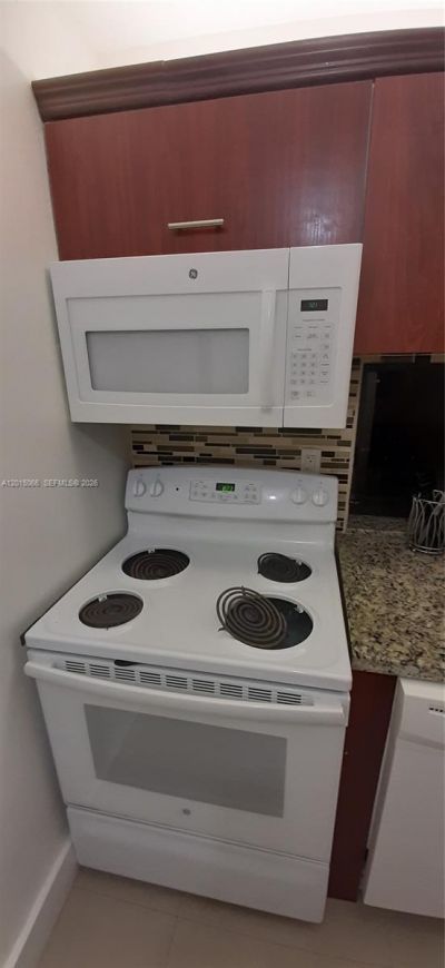 16909 N Bay Rd , Unit 914, Sunny Isles Beach, FL 33160 Photo