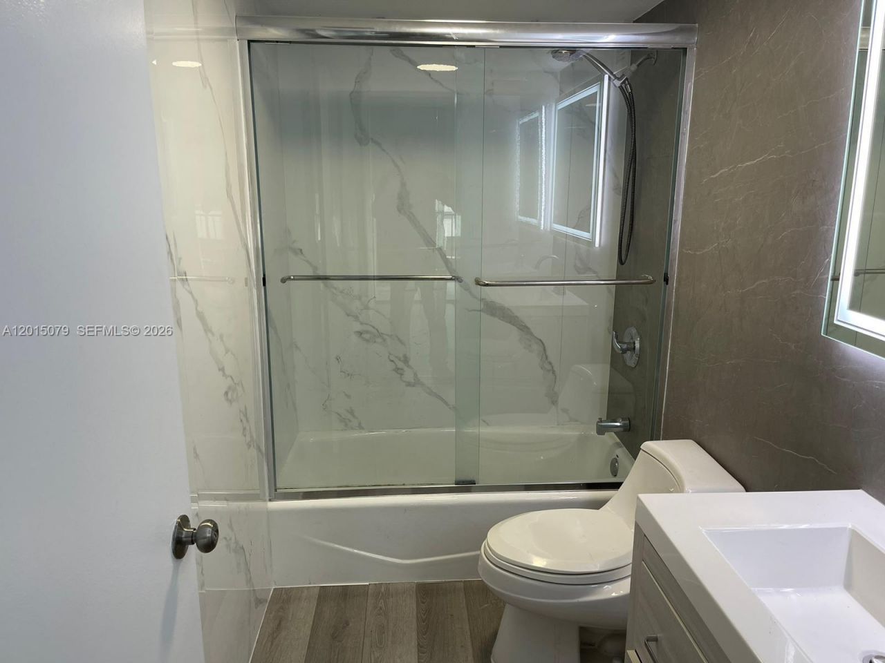 1901 Brickell Ave , Unit B2104, Miami, FL 33129 Photo