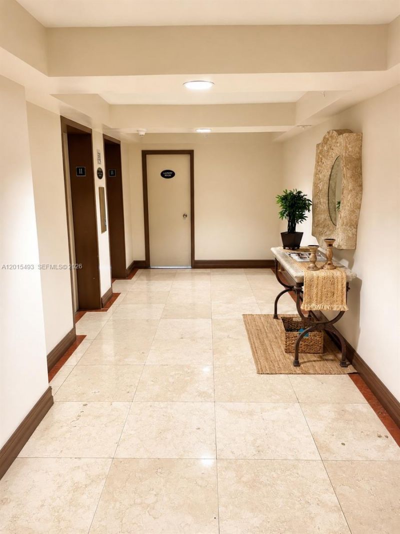 9195 Collins Ave, Unit 1012, Surfside, FL 33154 Photo