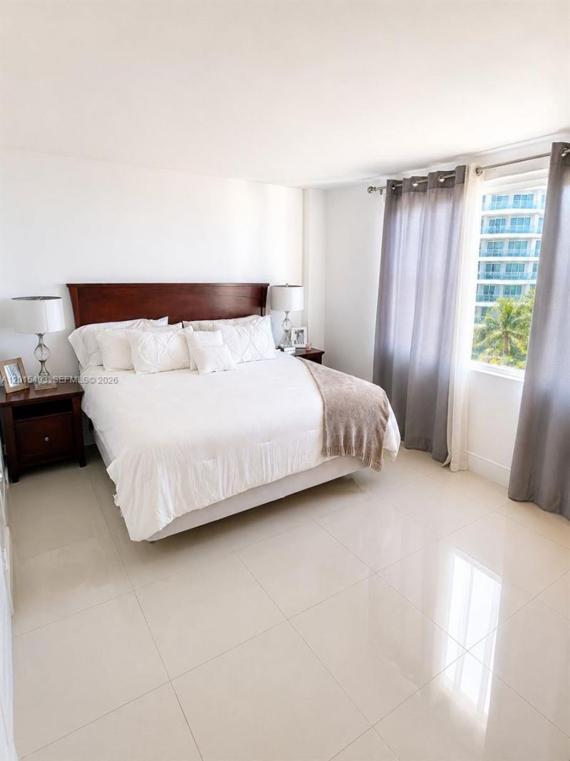 9195 Collins Ave, Unit 1012, Surfside, FL 33154 Photo