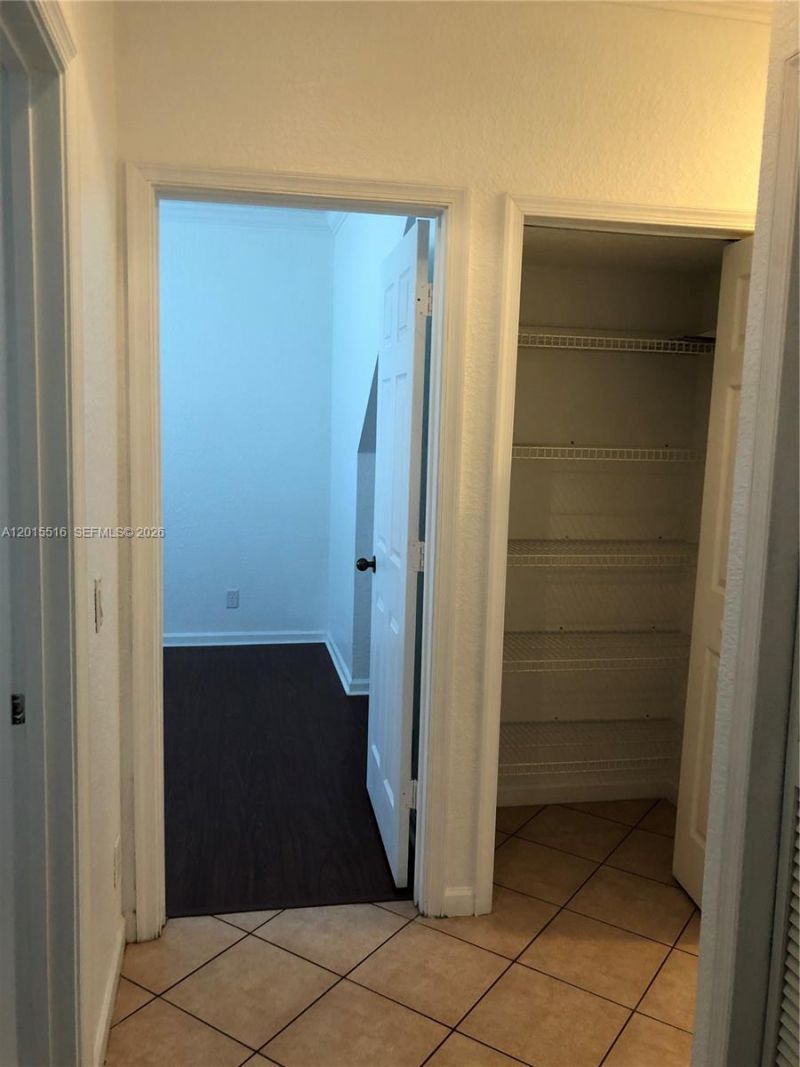 693 Live Oak Ln, Weston, FL 33327 Photo