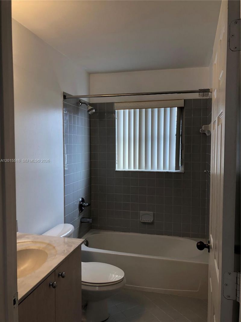 693 Live Oak Ln, Weston, FL 33327 Photo