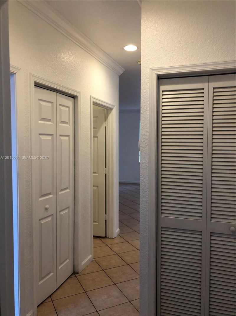 693 Live Oak Ln, Weston, FL 33327 Photo
