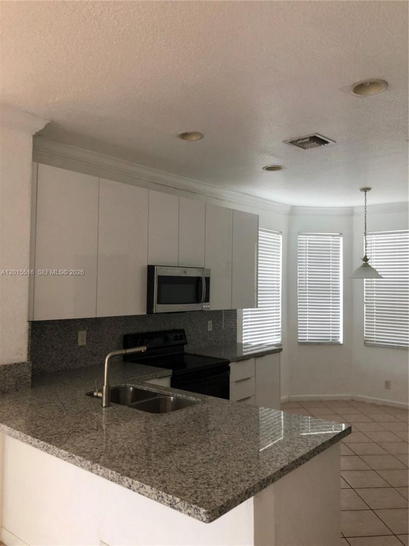 693 Live Oak Ln, Weston, FL 33327 Photo