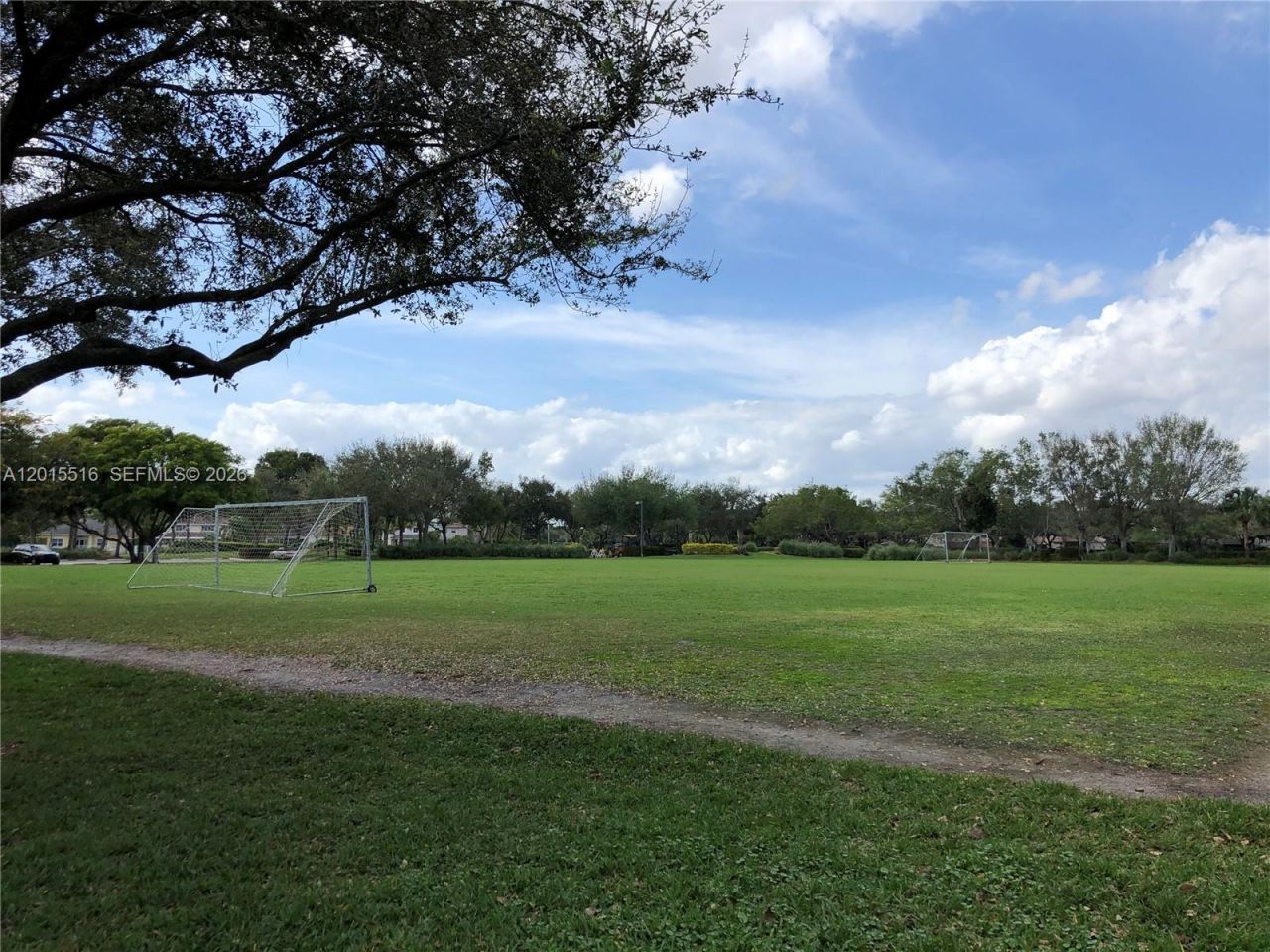 693 Live Oak Ln, Weston, FL 33327 Photo