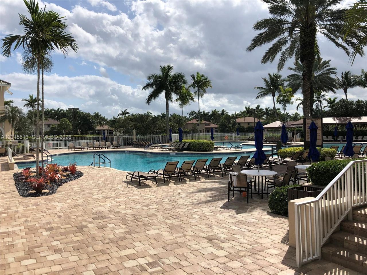 693 Live Oak Ln, Weston, FL 33327 Photo