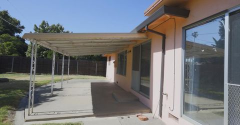 5080 Bonniemae Way, Sacramento, CA 95820 Photo