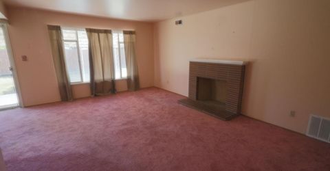 5080 Bonniemae Way, Sacramento, CA 95820 Photo