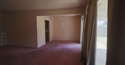 5080 Bonniemae Way, Sacramento, CA 95820 Photo