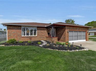 64 Campus Drive , Buffalo, NY 14224