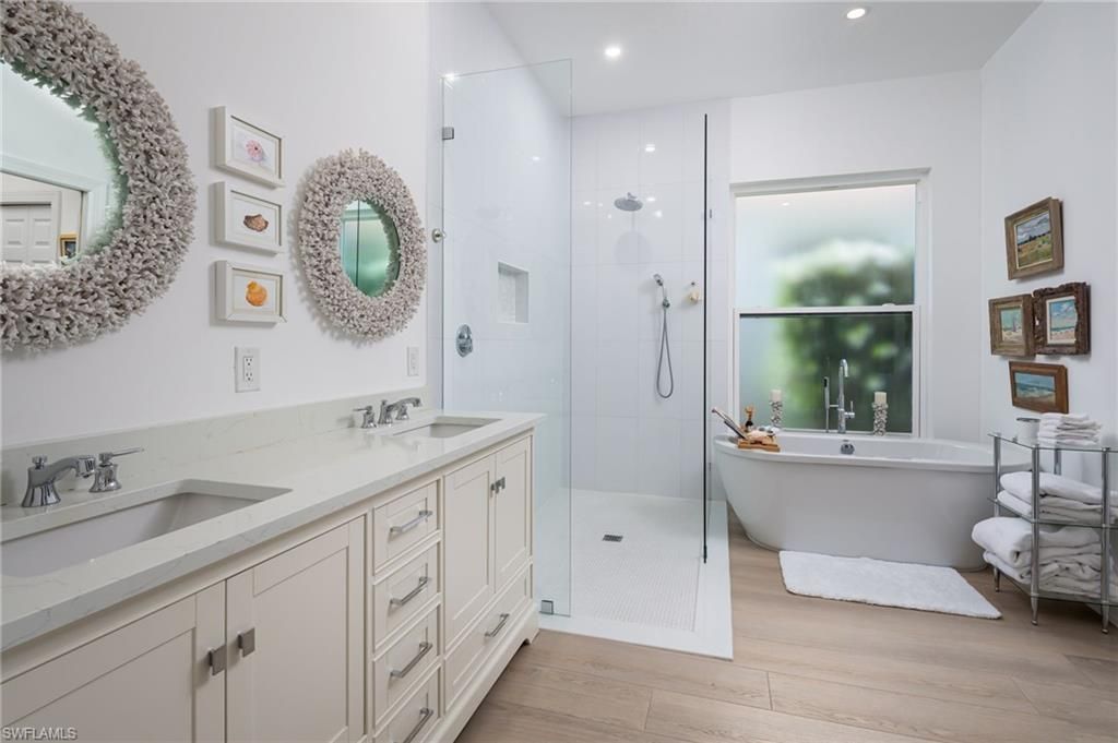 9239 Troon Lakes Dr, Naples, FL 34109 Photo