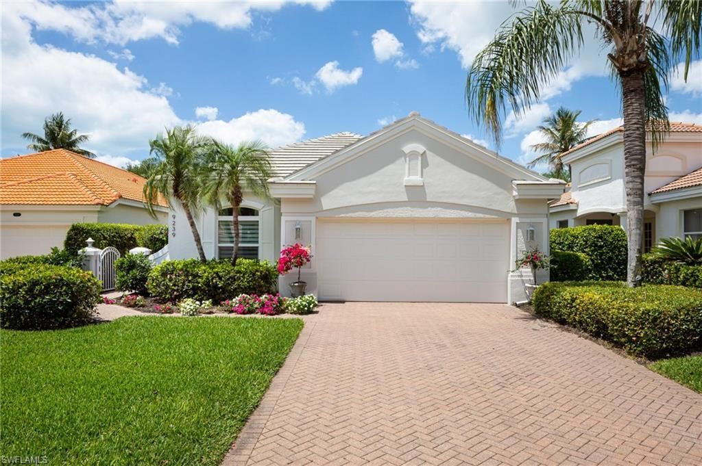 9239 Troon Lakes Dr, Naples, FL 34109 Photo