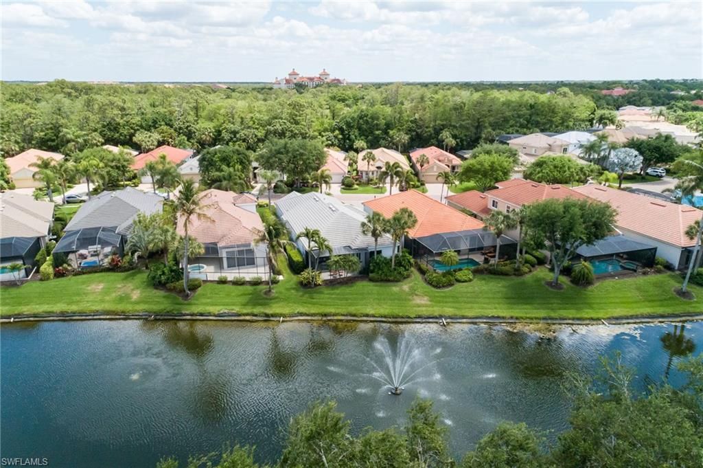 9239 Troon Lakes Dr, Naples, FL 34109 Photo