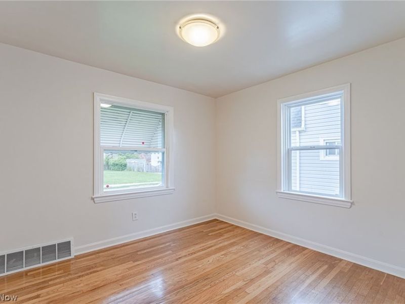 10800 Vernon Avenue, Garfield Heights, OH 44125 Photo 13