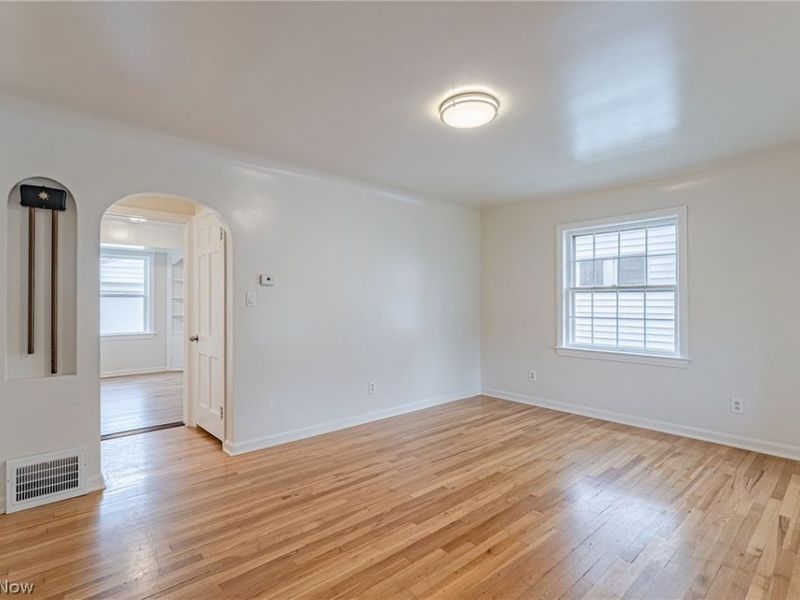 10800 Vernon Avenue, Garfield Heights, OH 44125 Photo 4