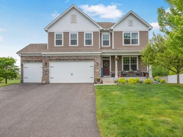 6531 102nd Avenue N, Brooklyn Park, MN 55445
