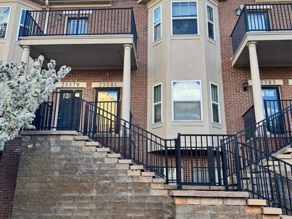 25581 Portico Lane, Novi, MI 48375