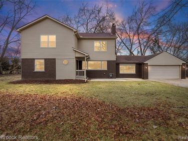 17348 Hilton Street, Southfield, MI 48075