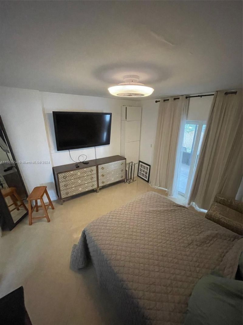 4920 SW 27th Avenue, Fort Lauderdale, FL 33312 Photo