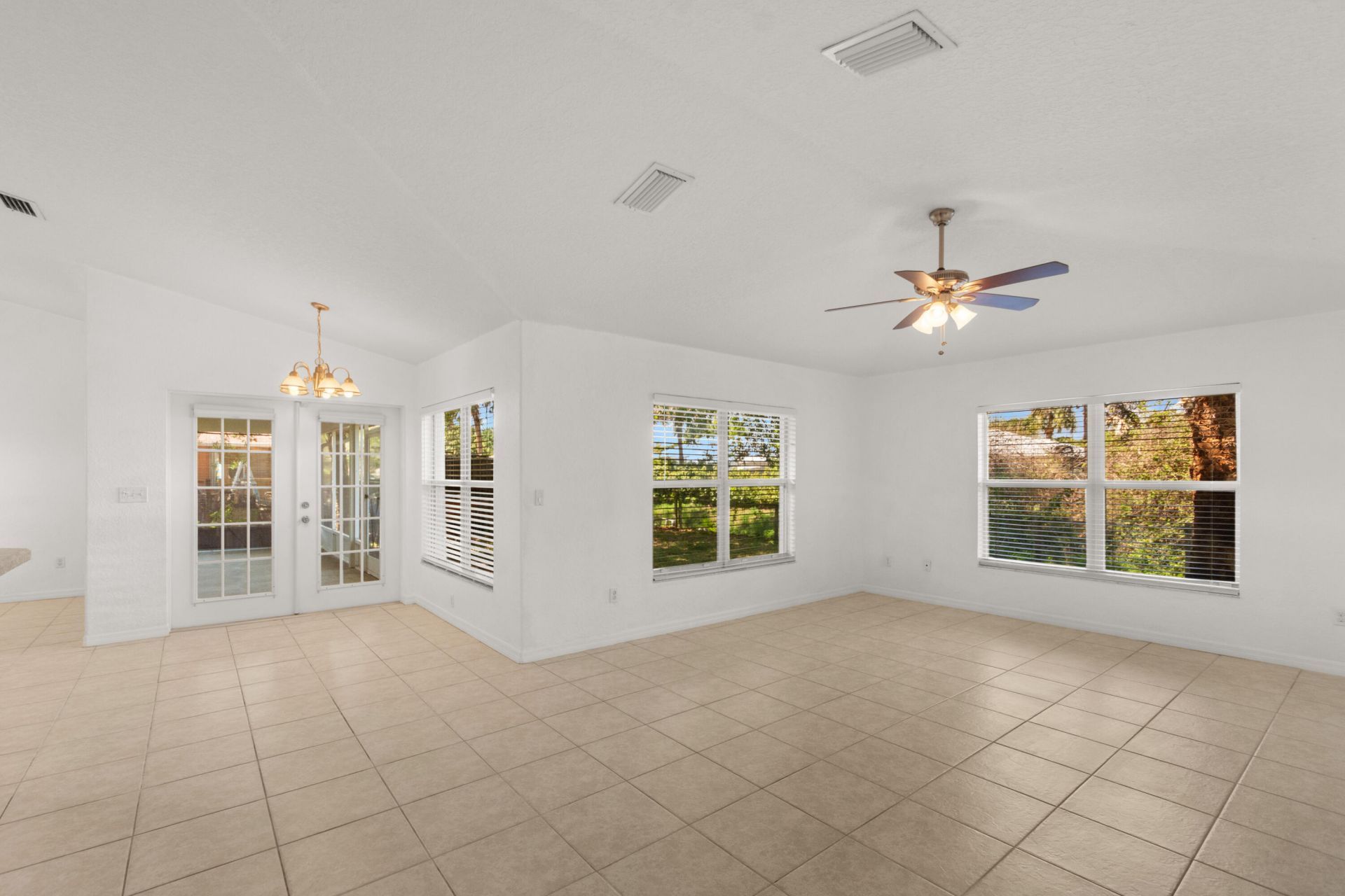 619 Carnival Terrace, Sebastian, FL 32958 Photo