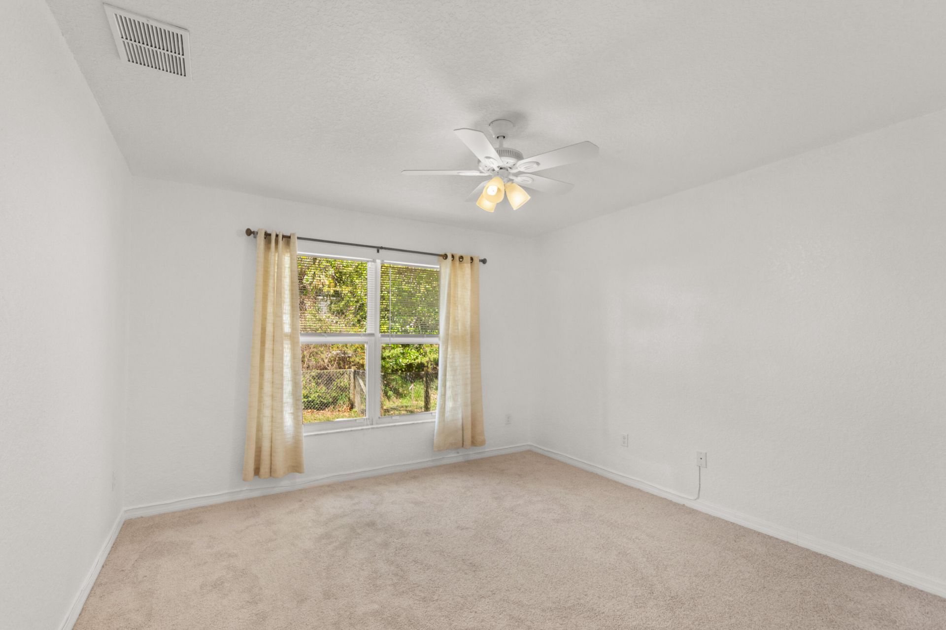 619 Carnival Terrace, Sebastian, FL 32958 Photo