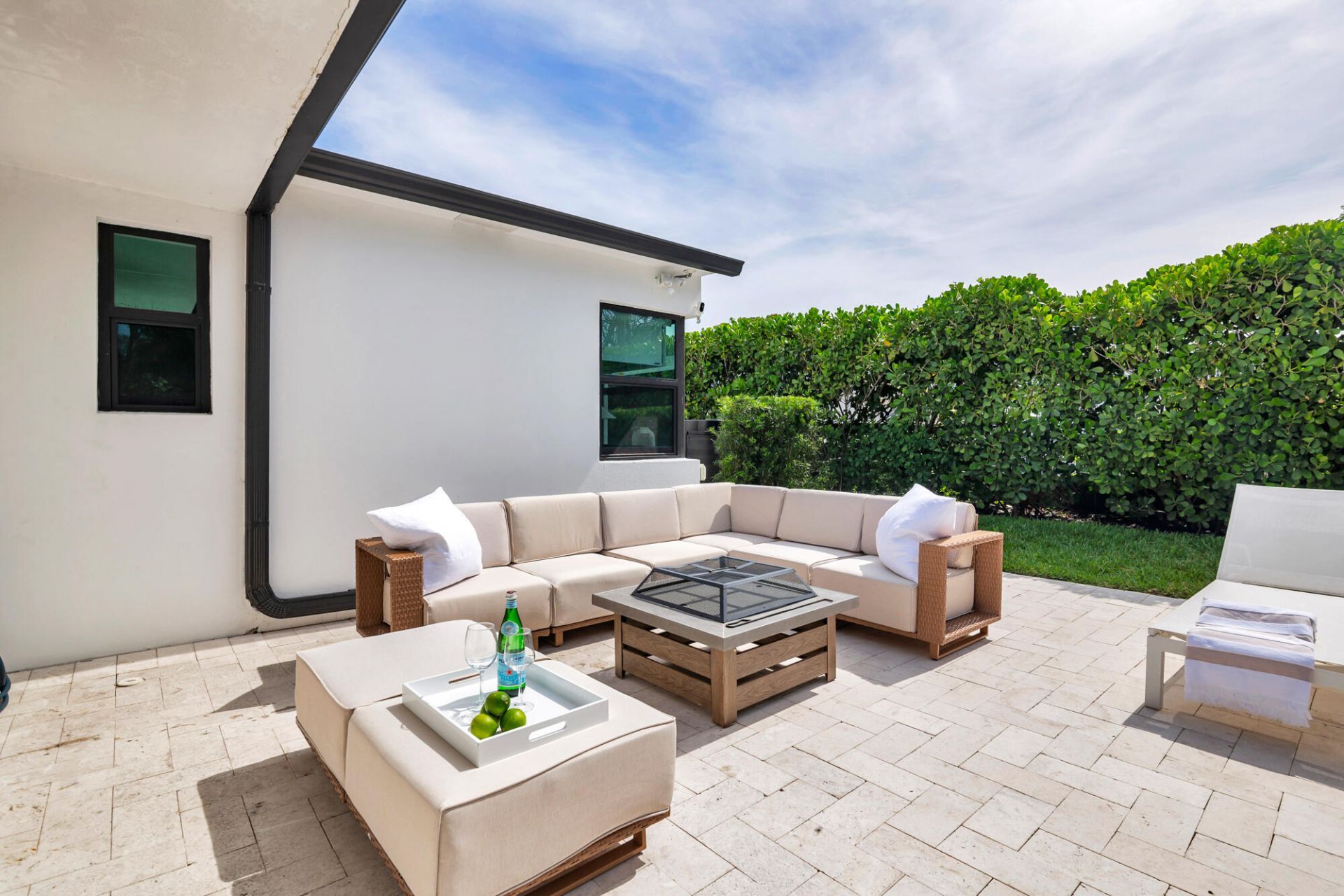 320 Linda Lane, West Palm Beach, FL 33405 Photo