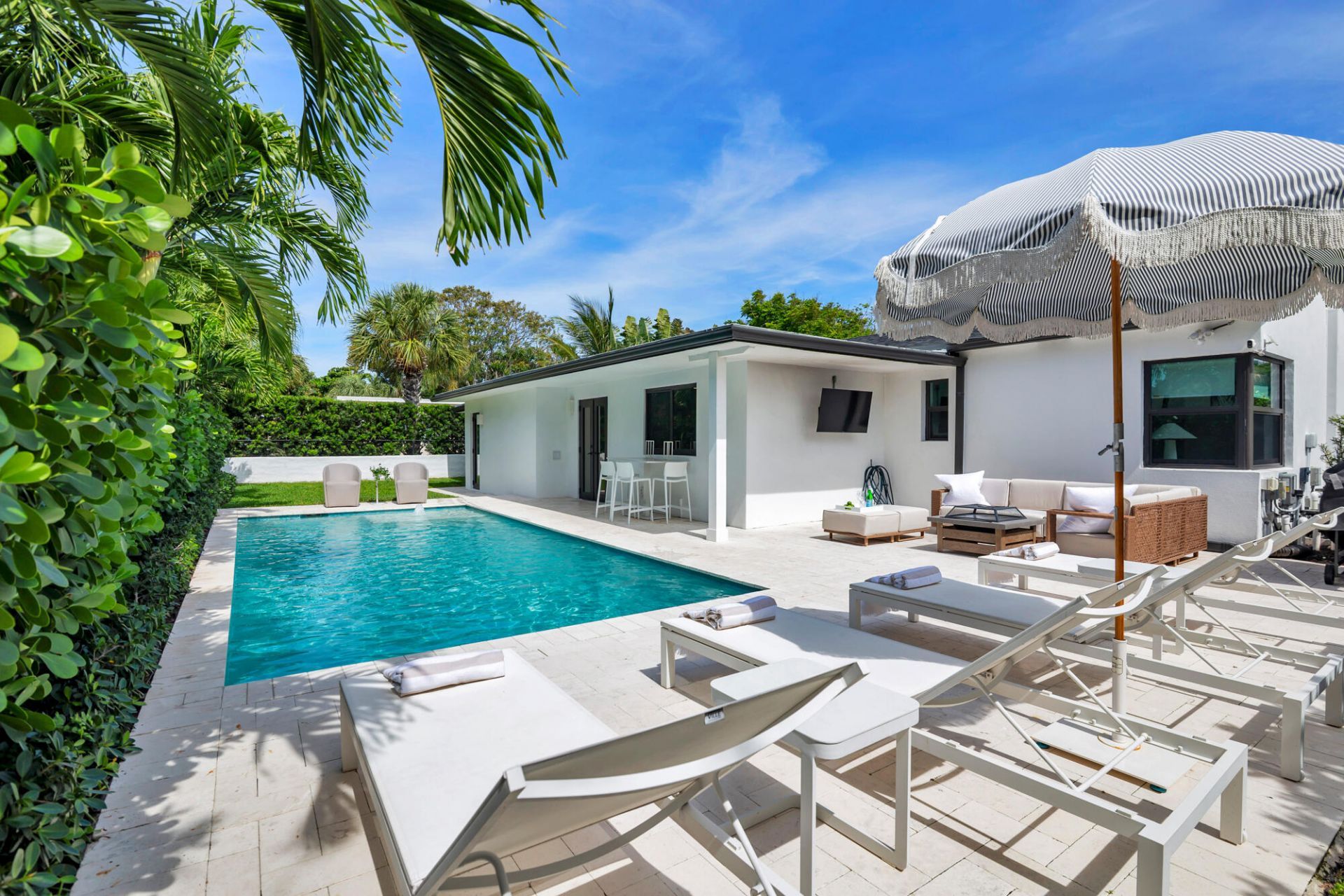 320 Linda Lane, West Palm Beach, FL 33405 Photo