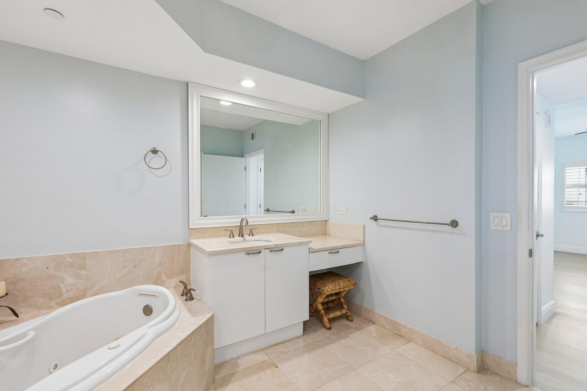 2650 Lake Shore Drive, Unit 1202, Riviera Beach, FL 33404 Photo