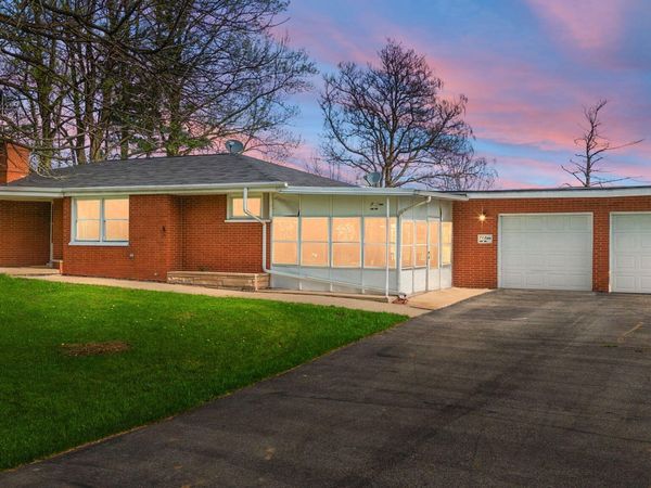 713 W State Road 130 , Hobart, IN 46342
