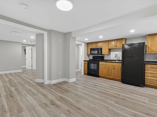 40 Elm St, Unit B, Wakefield, MA 01880