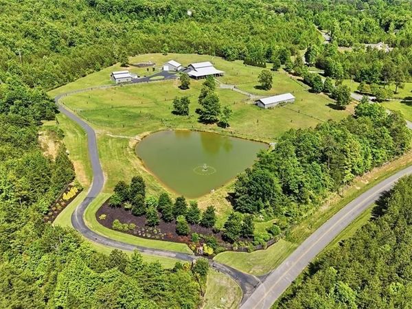 445 E Valley Road NE, Rydal, GA 30171
