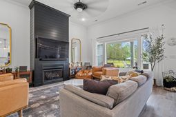619 Mccown Dr. photo 4