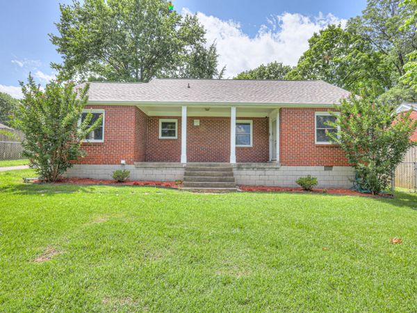 208 Walnut Hill Dr , Nashville, TN 37214
